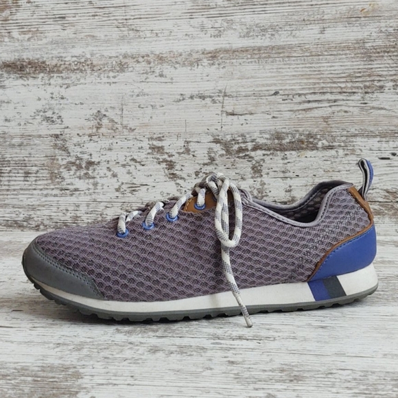 clarks lightweight shoes